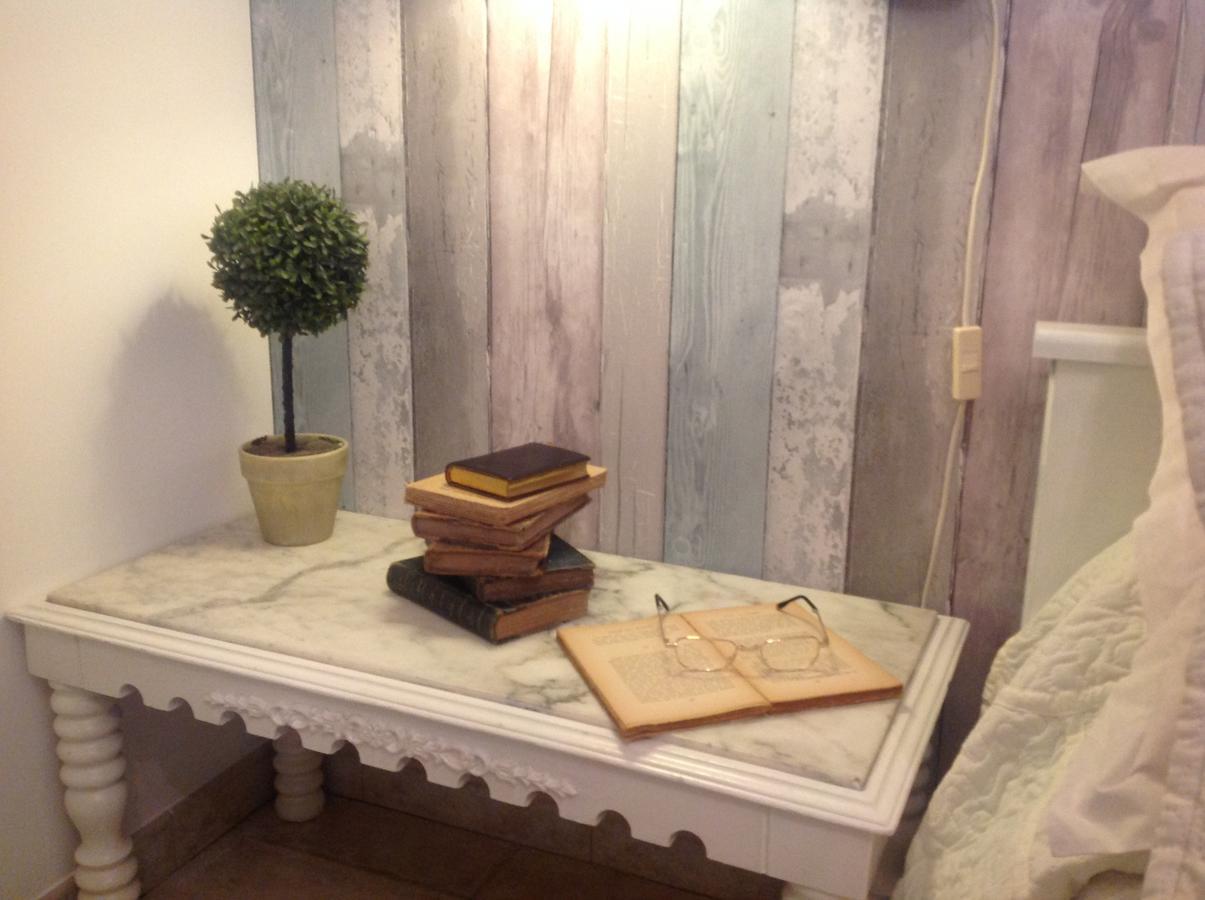 B&B Les Muscades Сент-Этьен-дю-Грес Экстерьер фото